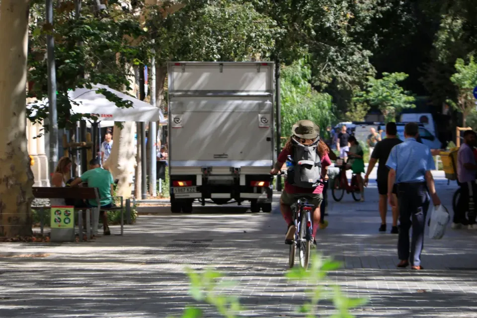 Barcelona Green Axes Cut Accidents But Increase Pedestrian Hits