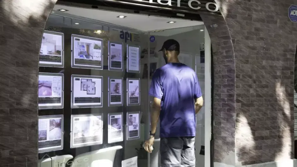 Expats win rental race whilst families lose out