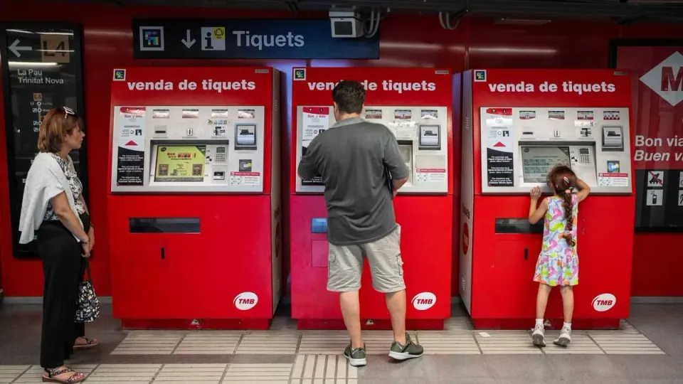 Barcelona Metro to Upgrade 700+ Ticket Machines by 2029