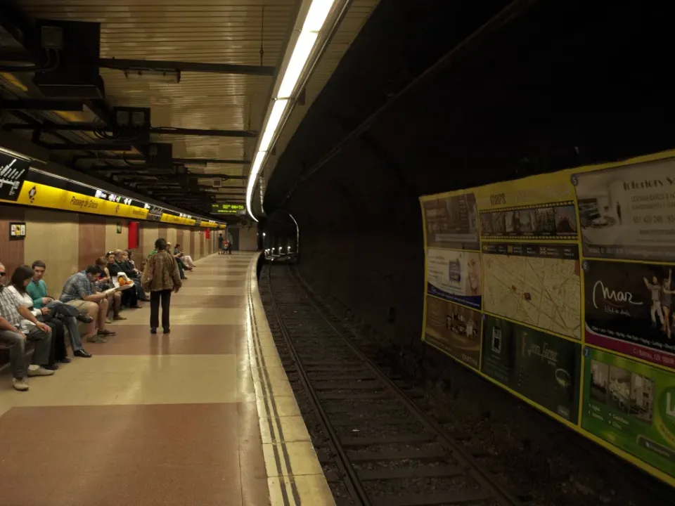 Passeig de Gràcia metro station to close access to L4 for five months
