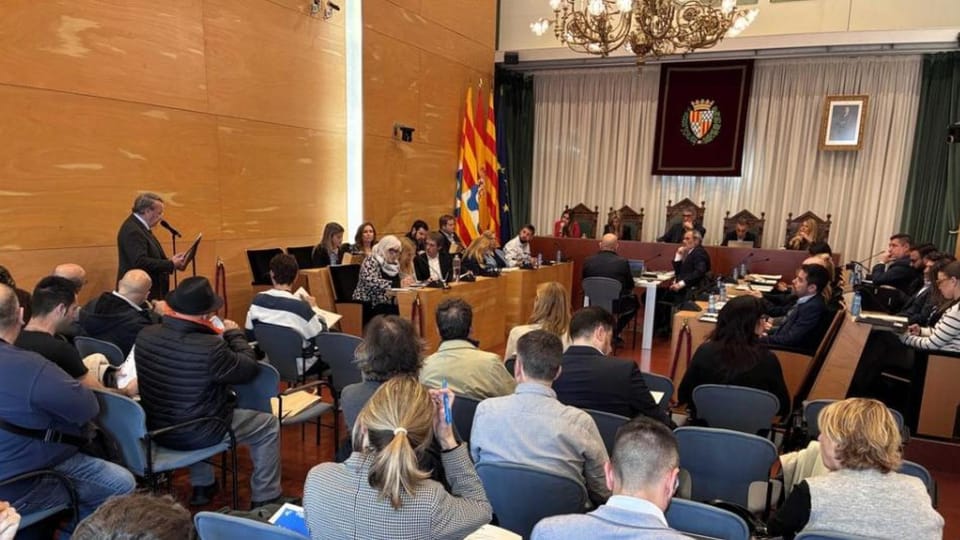 Exterior of Badalona City Hall, where councillors approved new care home and school plans.