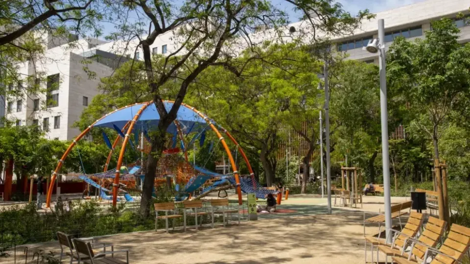 Barcelona inaugurates the renovated Sant Joan de Déu gardens after a year and a half of works