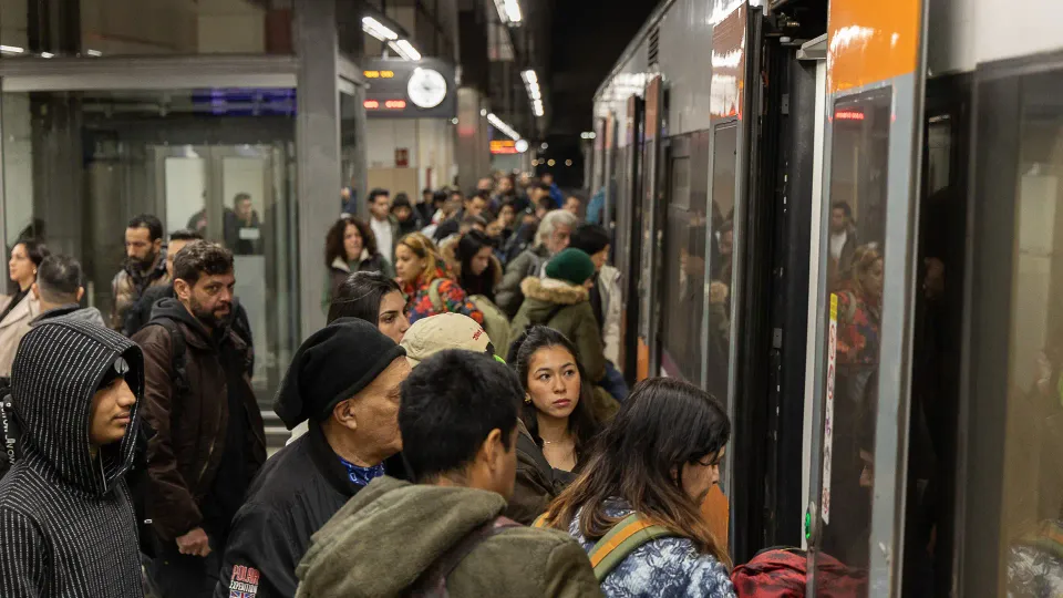 Rodalies Recovers 2.5 Million Users Amidst Infrastructure Crisis