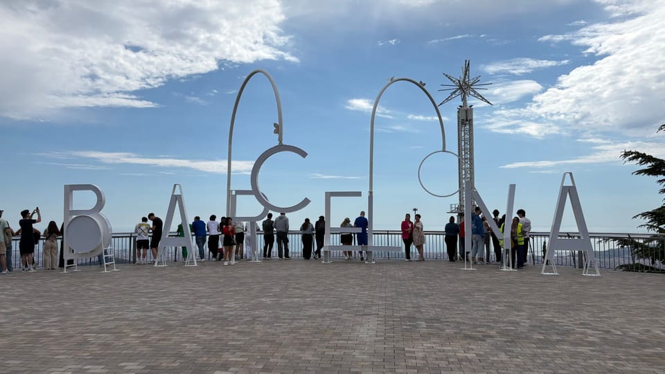 Tibidabo Hosts First Festival of Letters, Unveils New Barcelona Sign