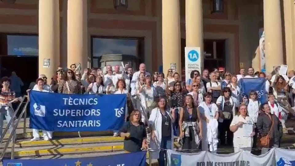Els tècnics sanitaris de Barcelona exigeixen la reclassificació professional