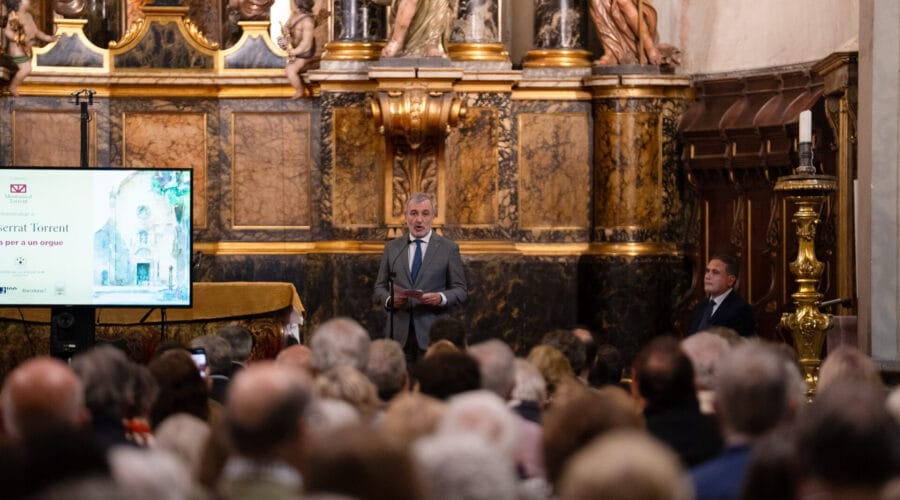 Barcelona Mayor Jaume Collboni and Catalan President Salvador Illa at the inauguration of the Montserrat Torrent organ inside
